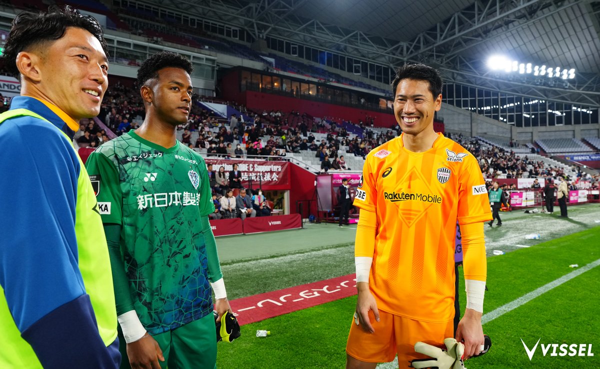 昨日の試合後、オビ パウエル オビンナ選手(@powell_obi)がゴール裏に