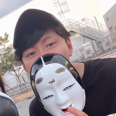 エルレのコーチジャケット、ハジマザの最後らへんで普通に買えました