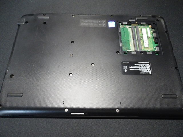 dynabook BJ65/FS 液晶パネル交換修理 バッテリーを無効化したい