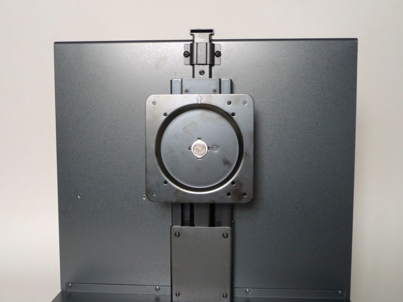 液晶一体型PCを自作できるケース3R SYSTEM「Ldorado」フォトレビュー