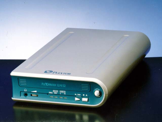 プレクスター、SCSI接続の12倍速CD-R/RWドライブ