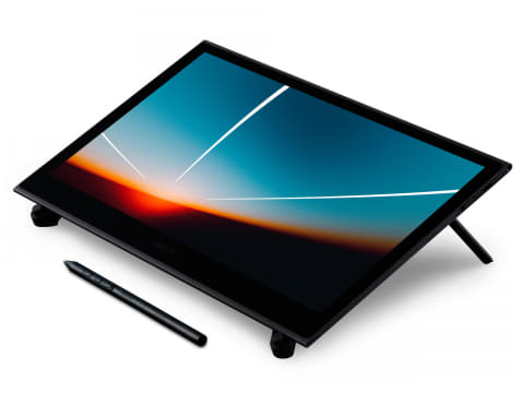 ワコム、初の有機EL採用ペンタブレット。最薄最軽量で圧倒的な持ち運び