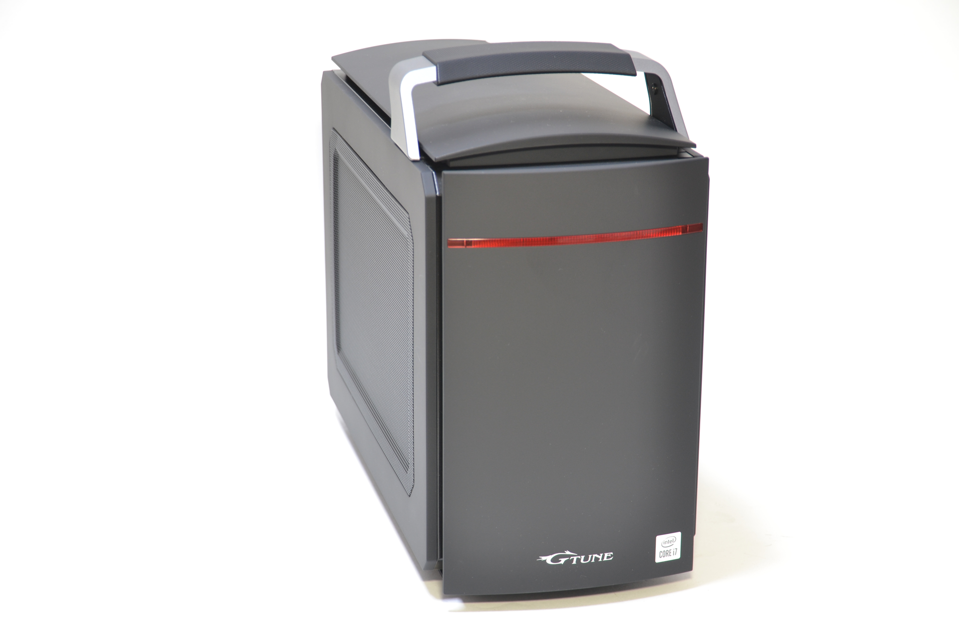 Hothotレビュー】ハンドルが便利! コンパクト&高性能ゲーミングPC「G