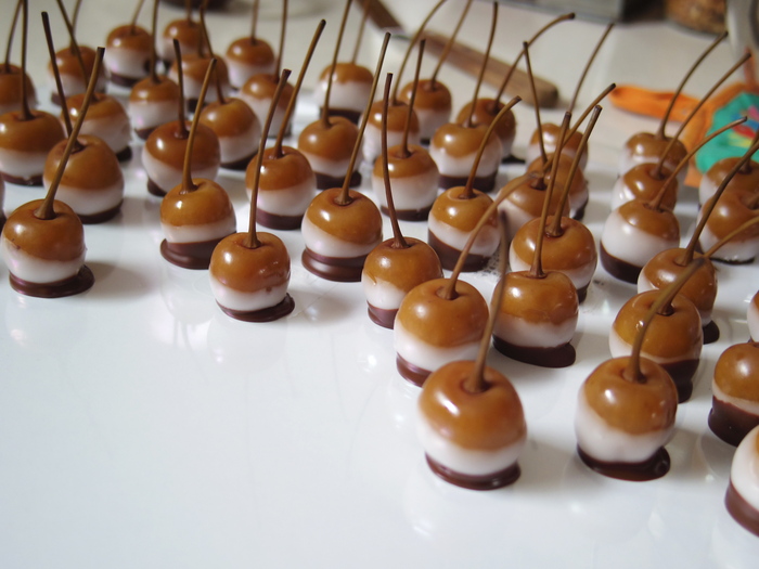 チェリーボンボンの作り方 : フランス菓子ひなた堂