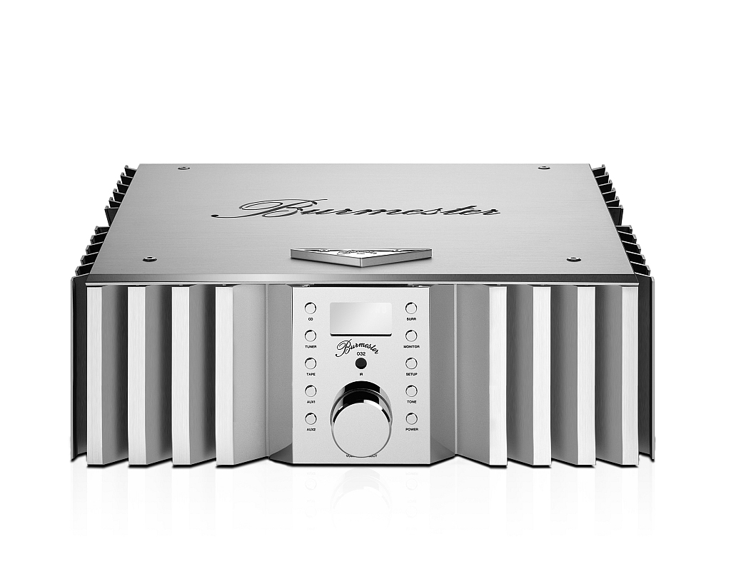 Accuphase E-600を巡る私的な会話：偏見よさらば : 万策堂の私的