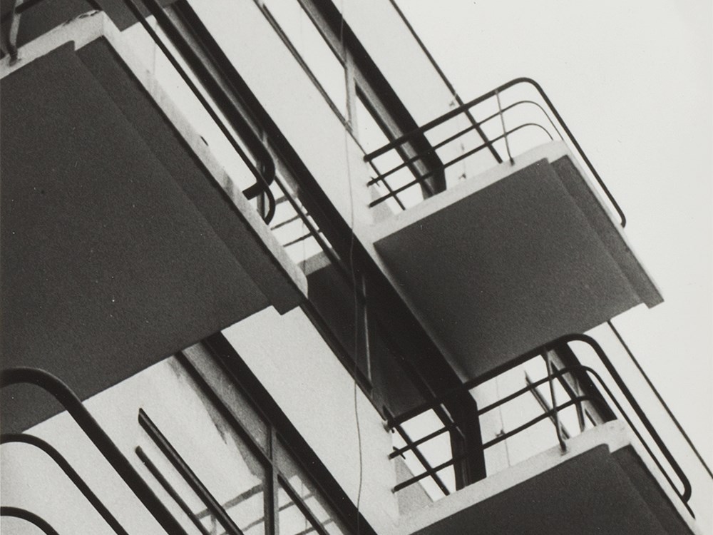 BALCONY, BAUHAUS DESSAU, 1930-1932 / Iwao Yamawaki 山脇巌 : Books