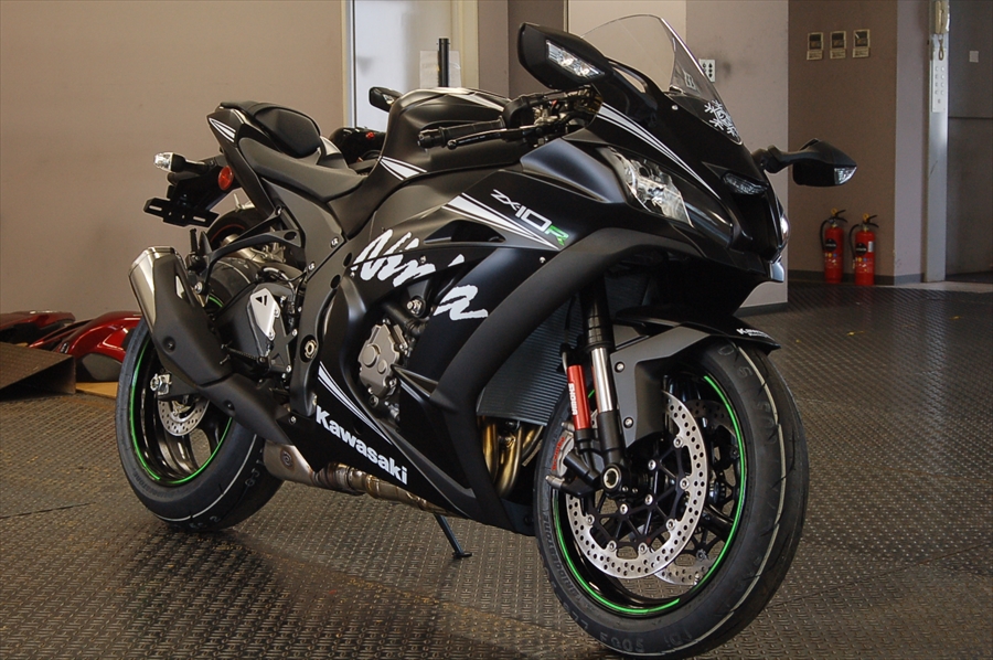 Kawasaki ZX-10R ABS KRT Winter Test Edition 入荷いたしました