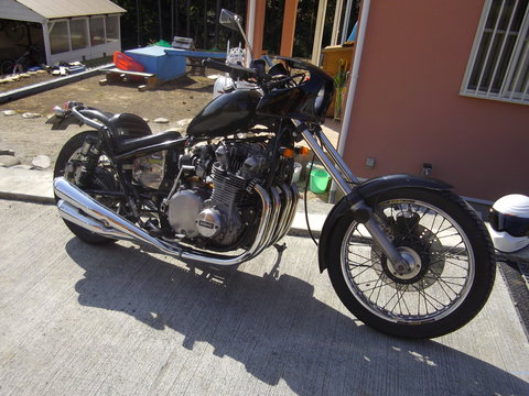 Z1のチョッパーにビキニカウルを : FRP屋さんのパテマミレ樹脂まみれ