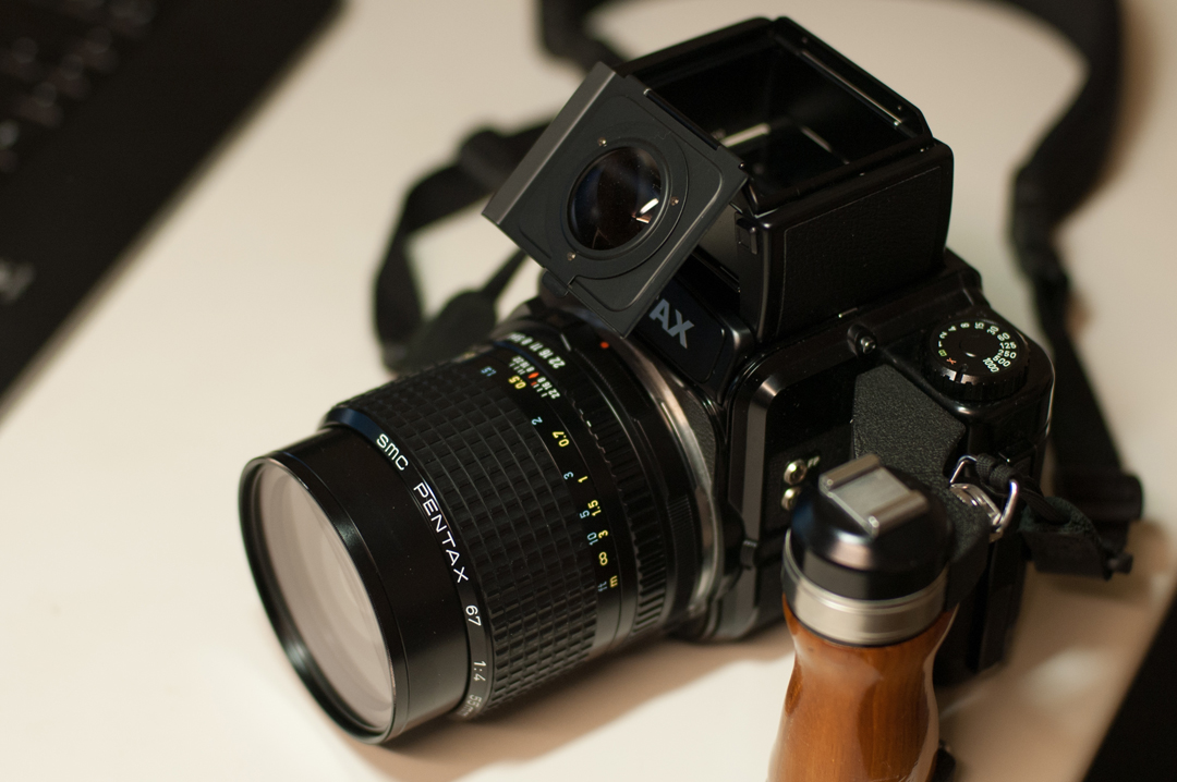 PENTAX 67 【折りたたみピントフード】 : hama-take の blog