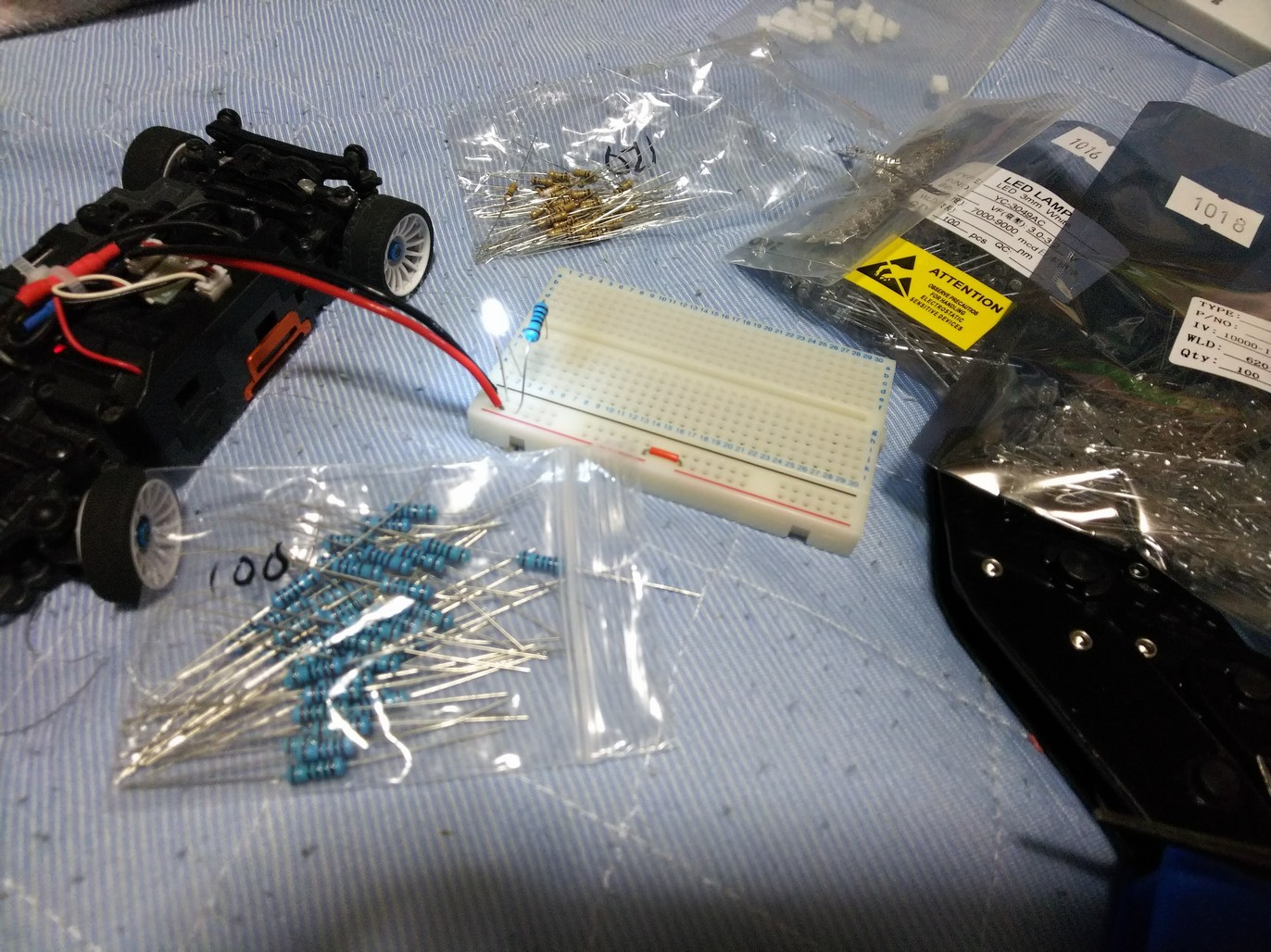 ミニッツ自作電飾とボディいろいろ増えた : 動力模型などのブログ