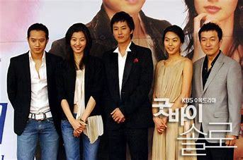 グッバイソロ : まい ふぇばりっと しんぐす