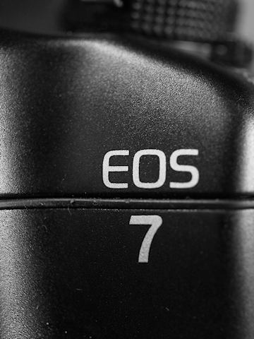 銀塩一眼レフ・クラッシックス（26）CANON EOS 7 : 【匠のデジタル工房