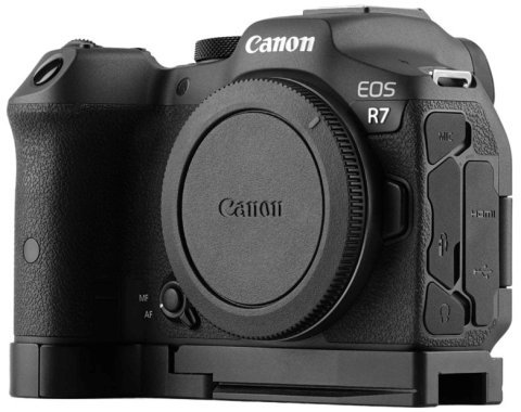 Extension Grip for Canon EOS R7 : Fire and forget