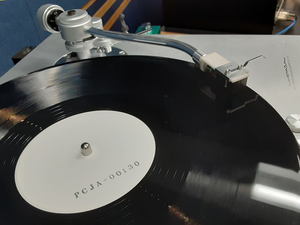 川上さとみ ダイレクトカッティングLP「Sensibilities」発売決定