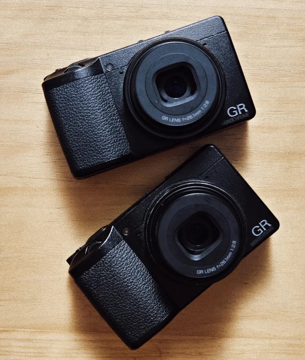 Somebody converted their Ricoh GRIIIx camera into Monochrome (DIY