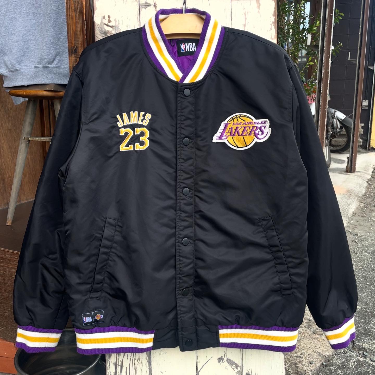 NBA LAKERS レイカーズ ナイロンスタジャン レブロンジェームス 23 NO