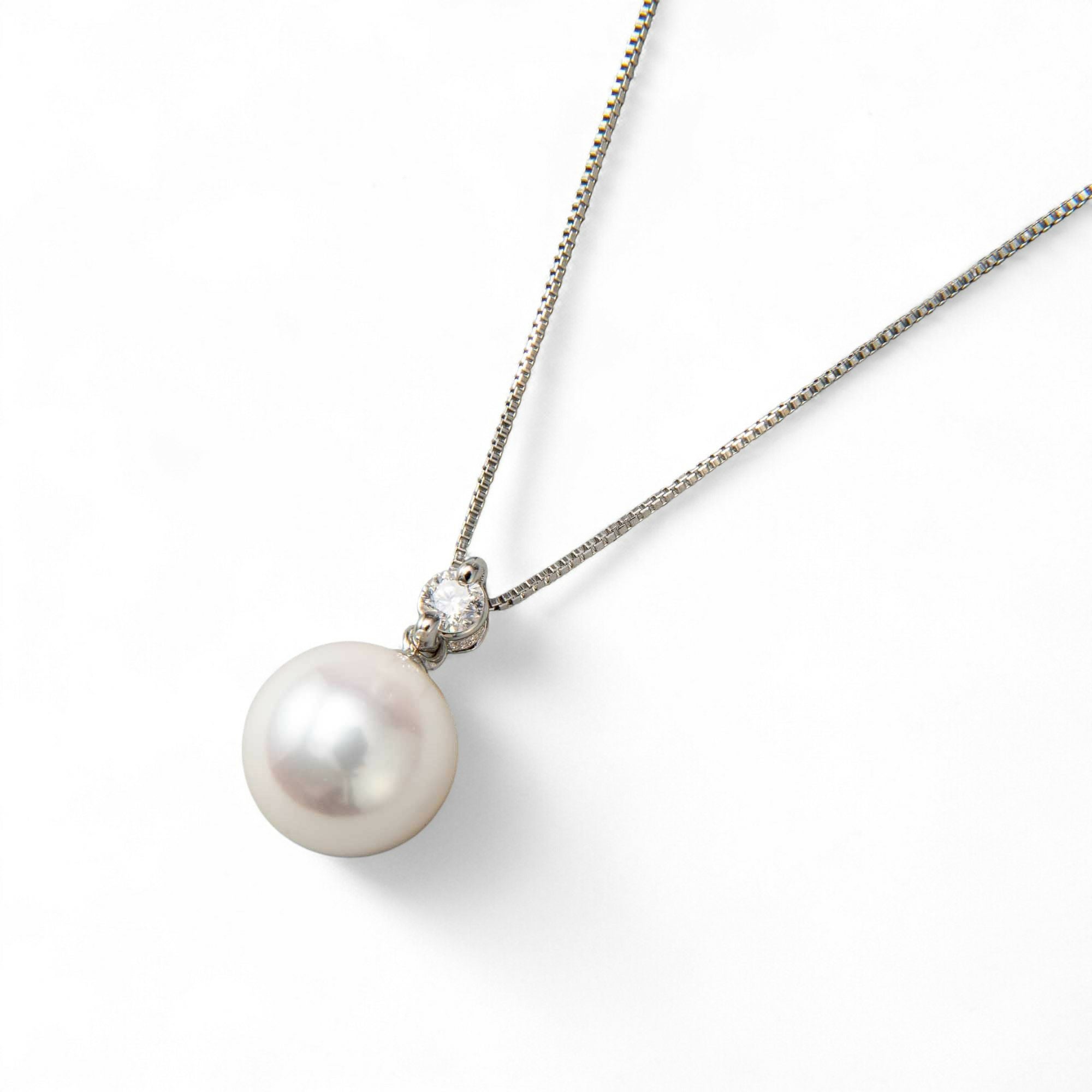 オーロラ花珠真珠 ペンダント8.5-9.0mm PT900/850(45cm) | 花珠真珠