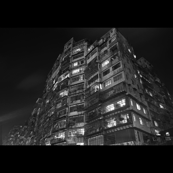 第111回展 宮本 隆司「“九龍城砦” Kowloon Walled City」 “S”の記憶