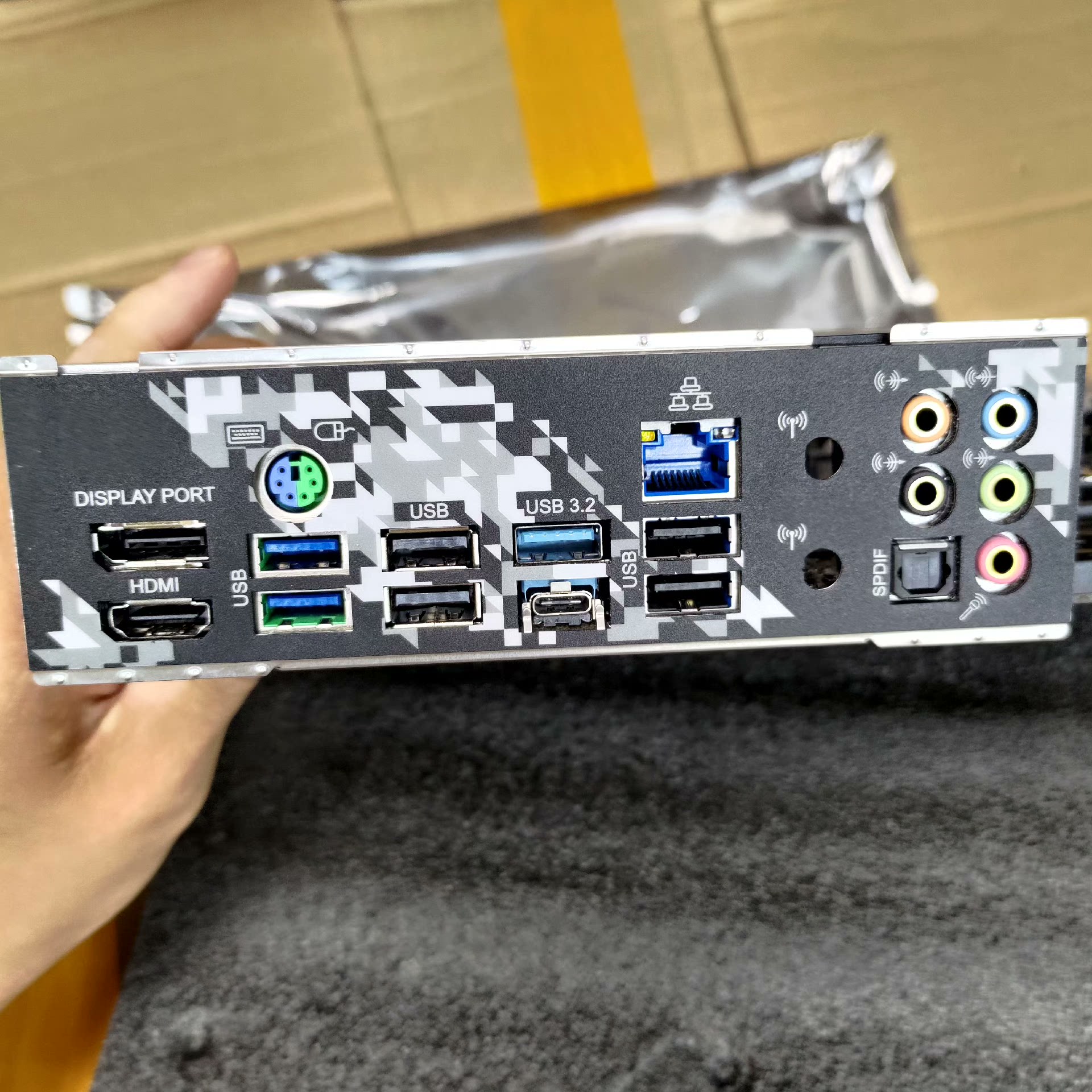 FOR ASROCK B550 Steel Legend AMD AM4 DDR4*4 128GB HDMI DisplayPort