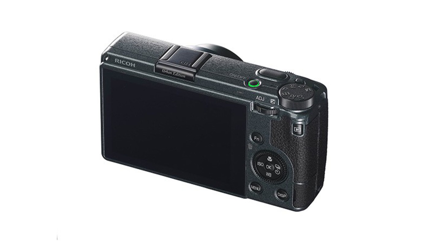 特別塗装と専用アクセサリーをセットにした全世界2000台限定モデル