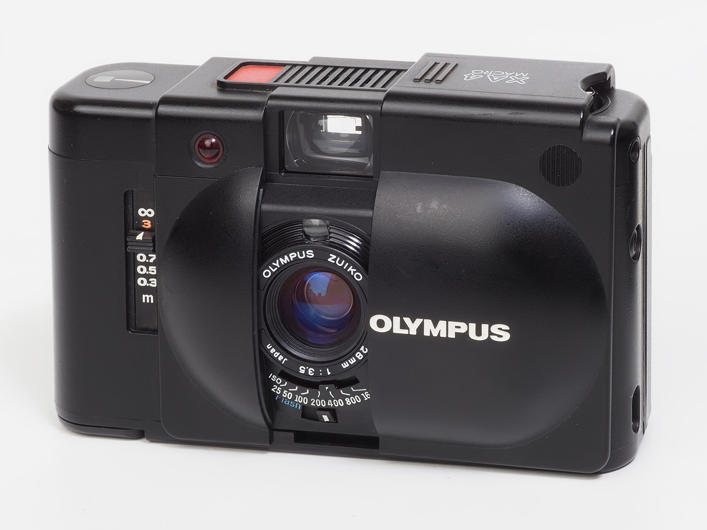 赤城耕一：第26回 最短撮影距離30cm。「マクロ」撮影を可能にした