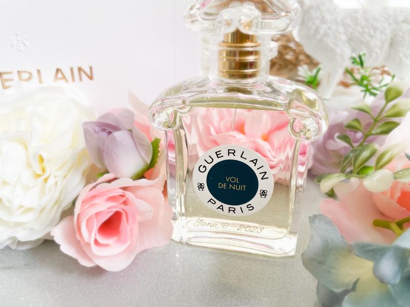 薔薇 つぼみ GUERLAIN vol.de nuit 香水 夜間飛行 □GUERLAIN ゲラン