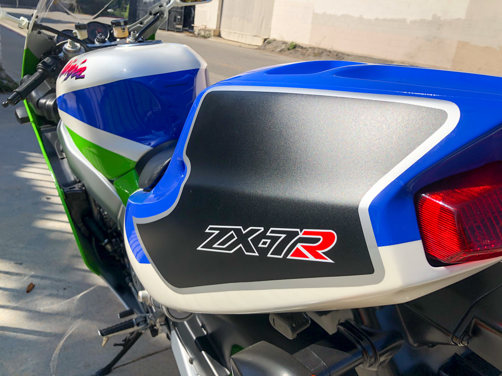 1993 Kawasaki Ninja ZX-7R M1 – Iconic Motorbike Auctions