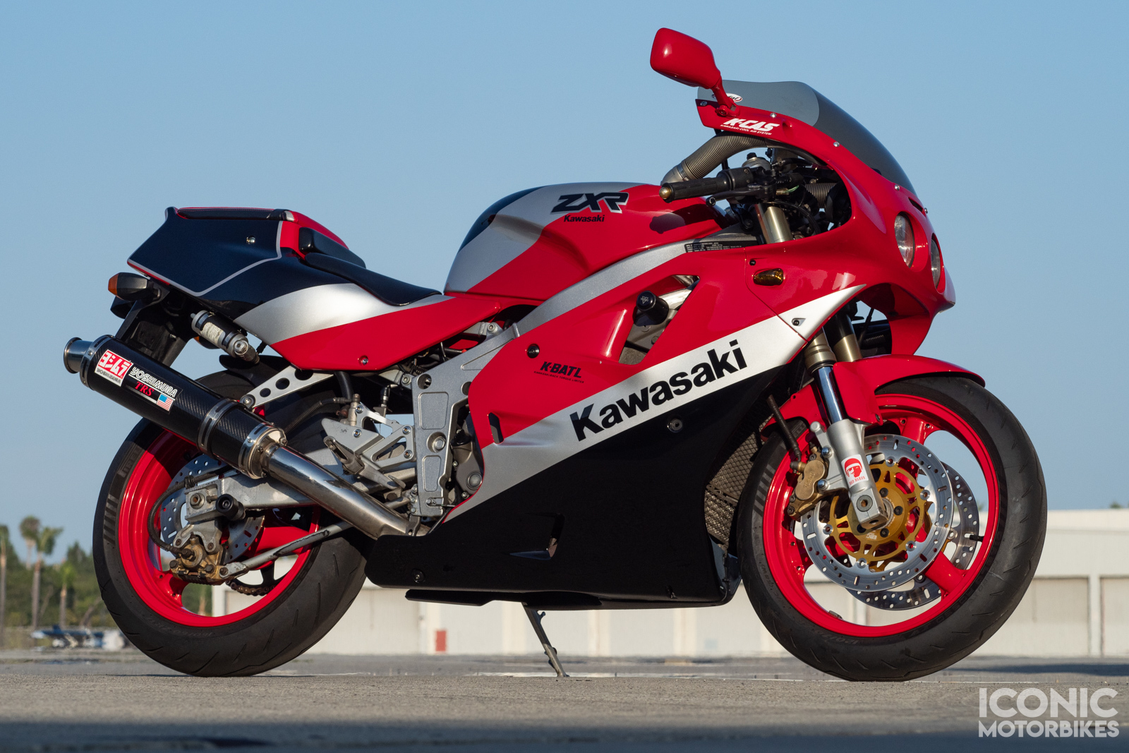 Kawasaki ZXR400 - 140-X3.jpg