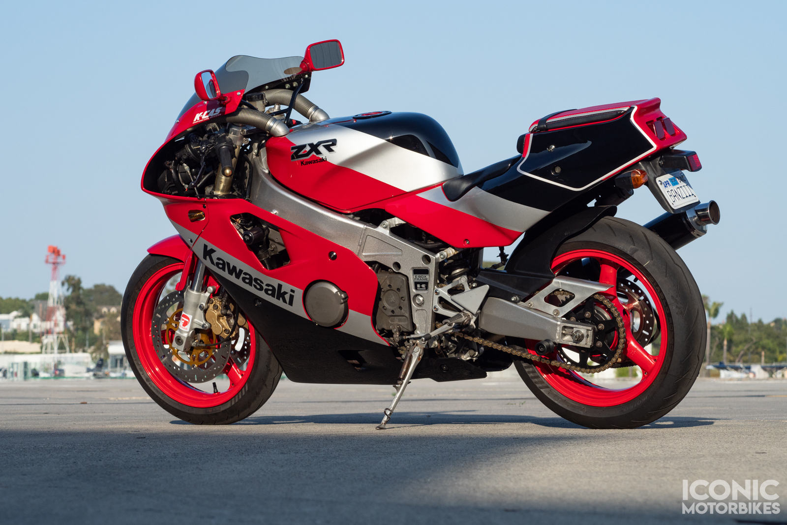 1990 Kawasaki ZXR400 H2 – Iconic Motorbike Auctions