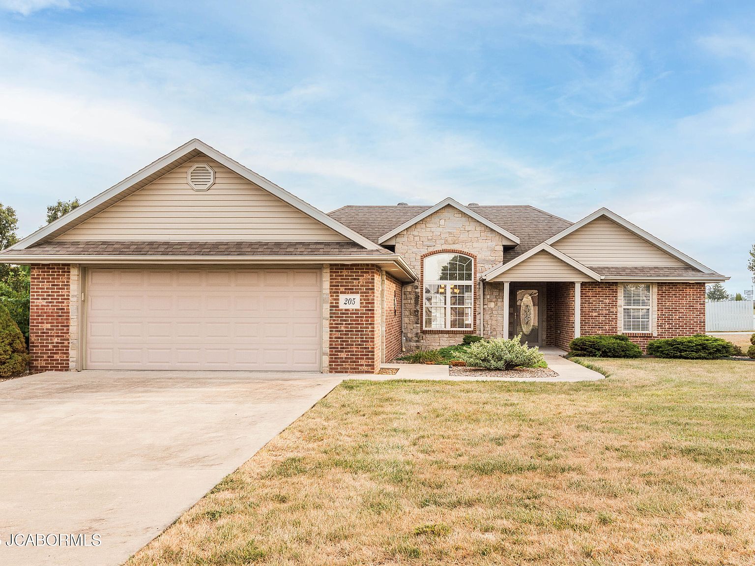 205 Venus St, Holts Summit, MO 65043 | Zillow