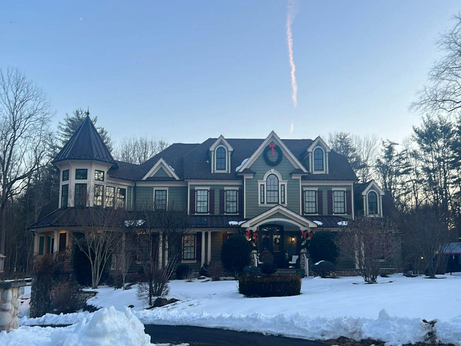 83 Carriage Hill Dr, Colts Neck, NJ 07722 | Zillow