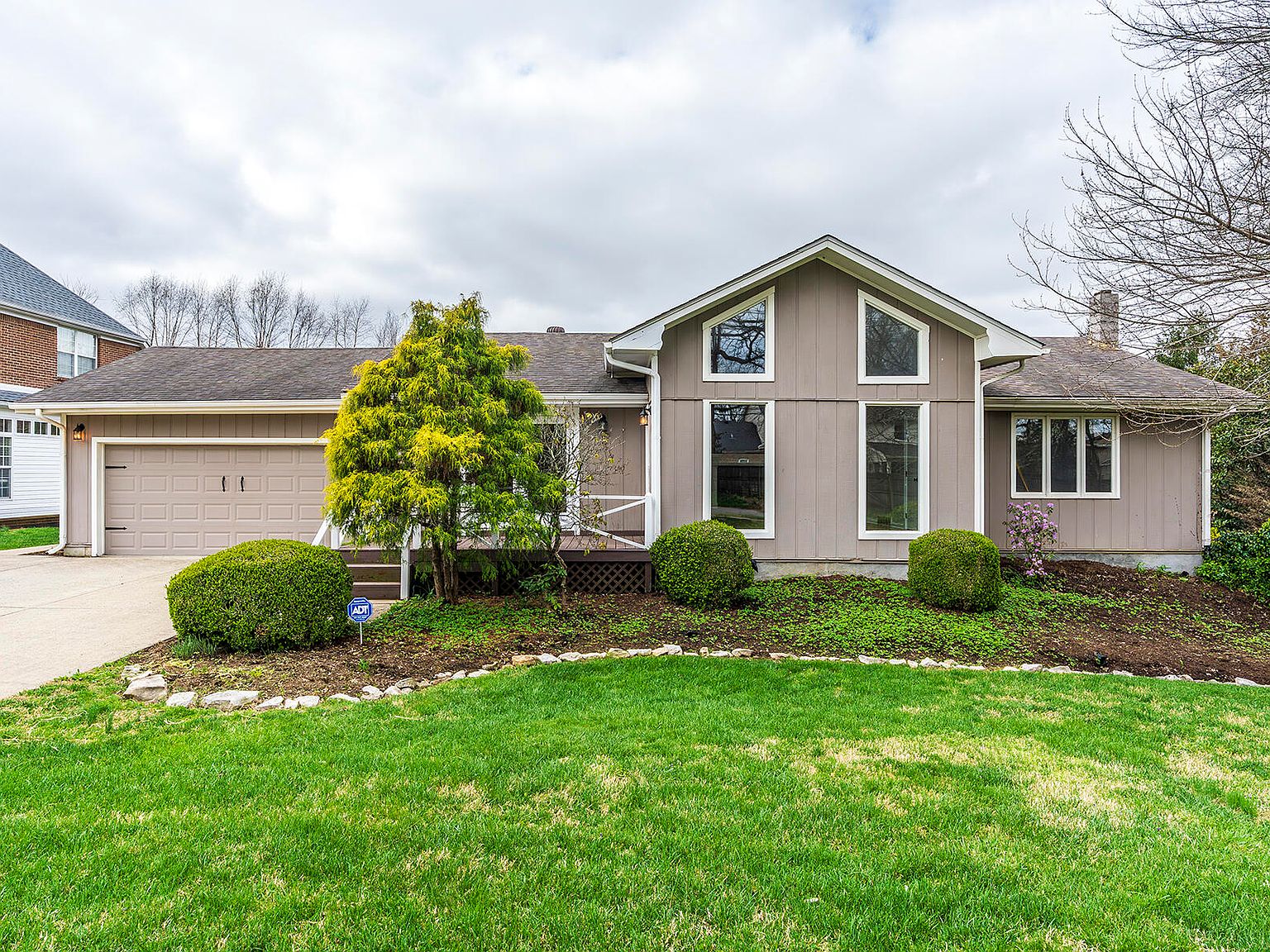 2108 Cave Hill Ln, Lexington, KY 40513 | Zillow