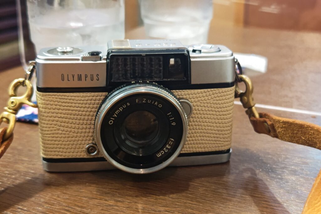 ハーフカメラ「Olympus PEN D」の使い方 - PHOTOWALK~写真やカメラの話~