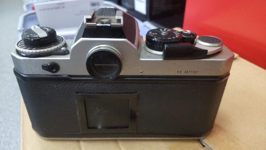 ジャンクカメラで遊ぼう】Nikon FE、Ai-NIKKOR 85mm F2 - PHOTOWALK