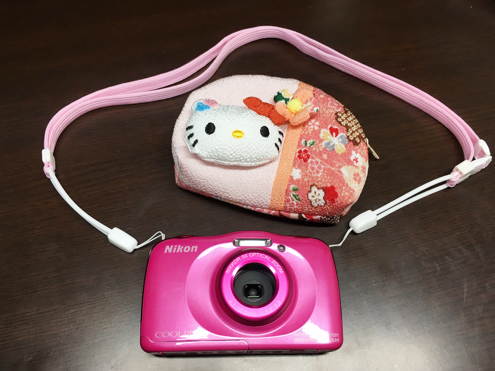 4歳カメラ女子のCOOLPIX W100は子どもカメラにオススメ | COOLPIX