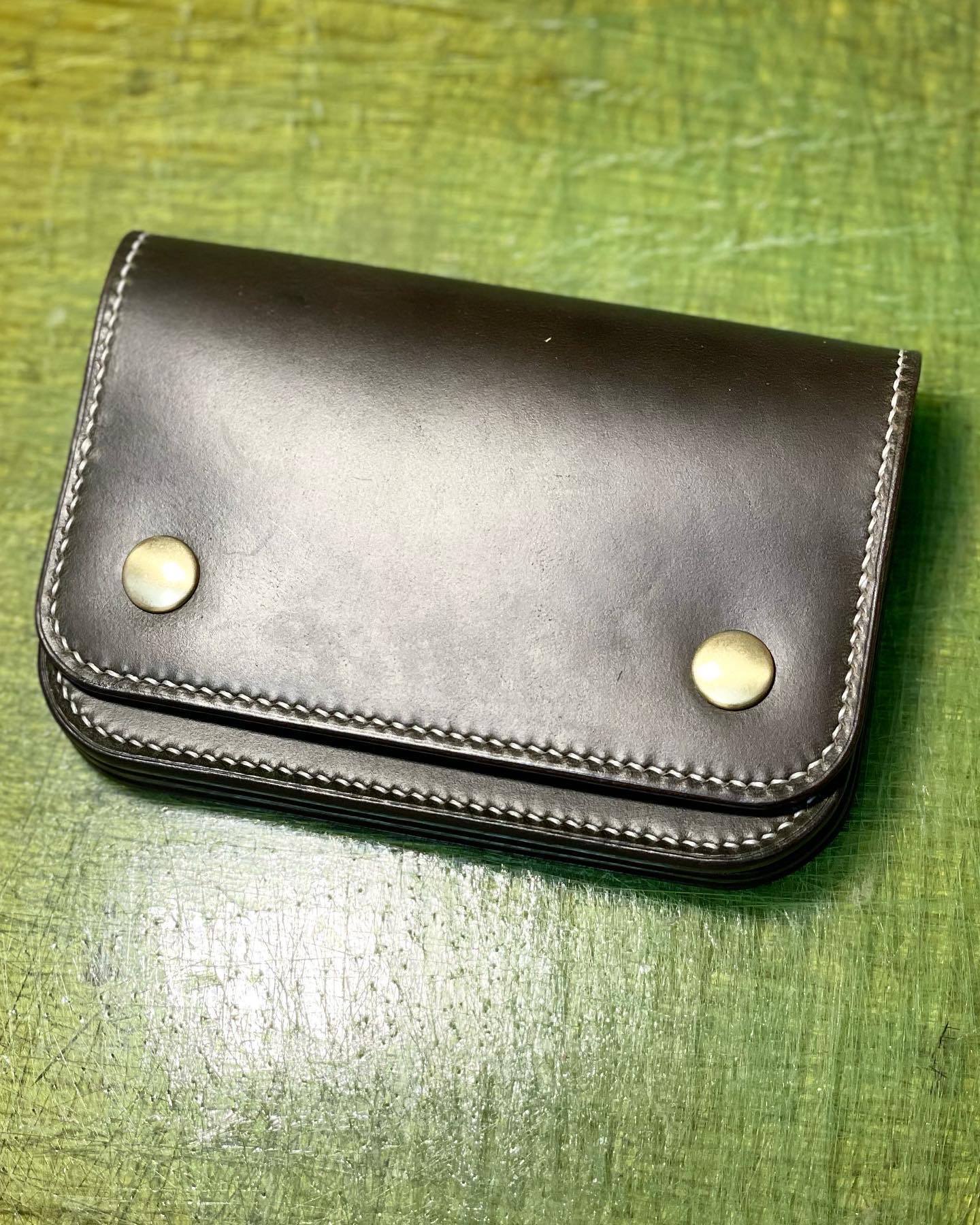 A4サイズ】クロムエクセル(HORWEEN社) | ヌメ革と真鍮金具とレザー