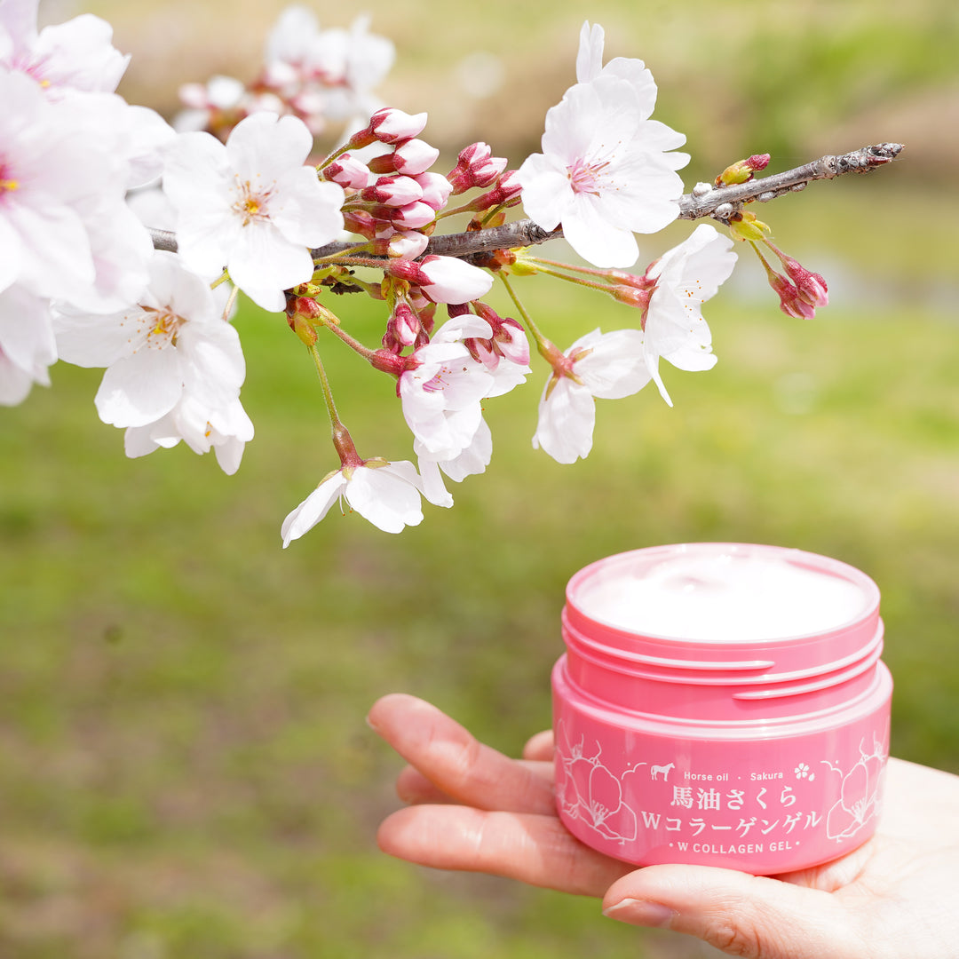 馬油さくらWコラーゲンゲル 100g／お肌のハリと弾力を引き出し