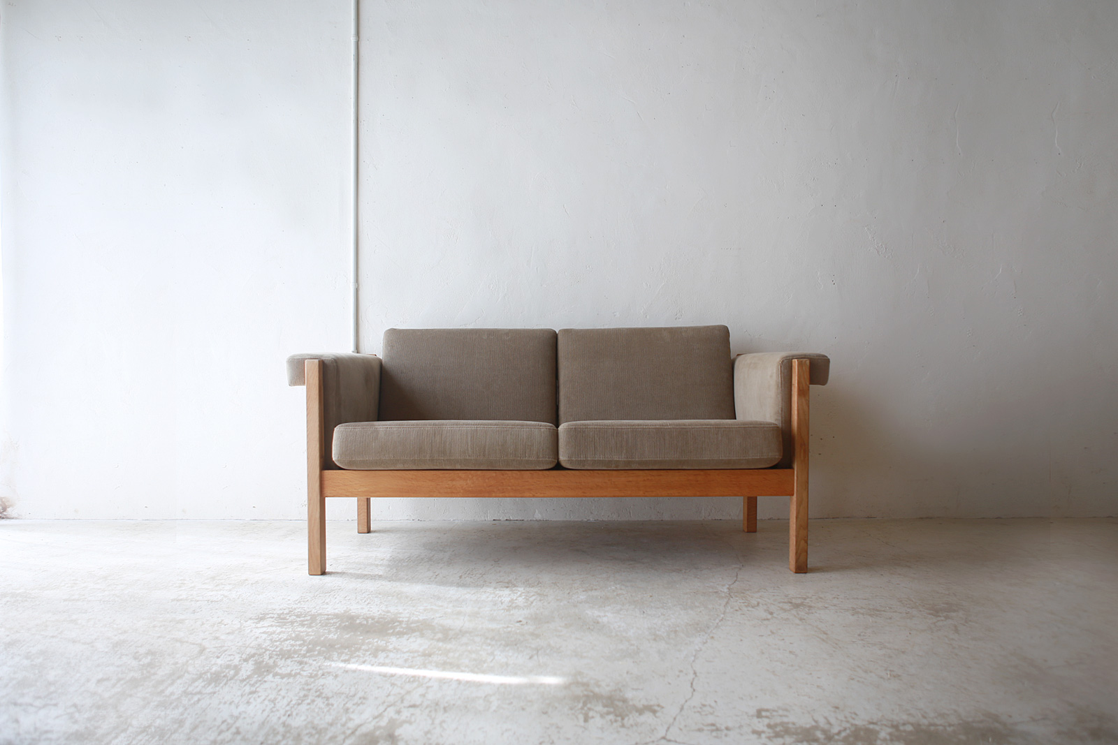 2 Seat Sofa ” GE40 /2 ” by Hans J Wegner | phono | 金沢 北欧 中古