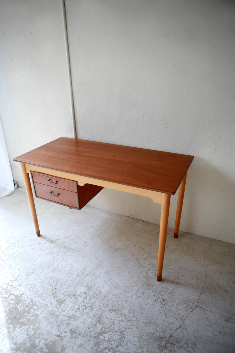 Desk from Denmark | phono | 金沢 北欧 中古家具 / デンマーク