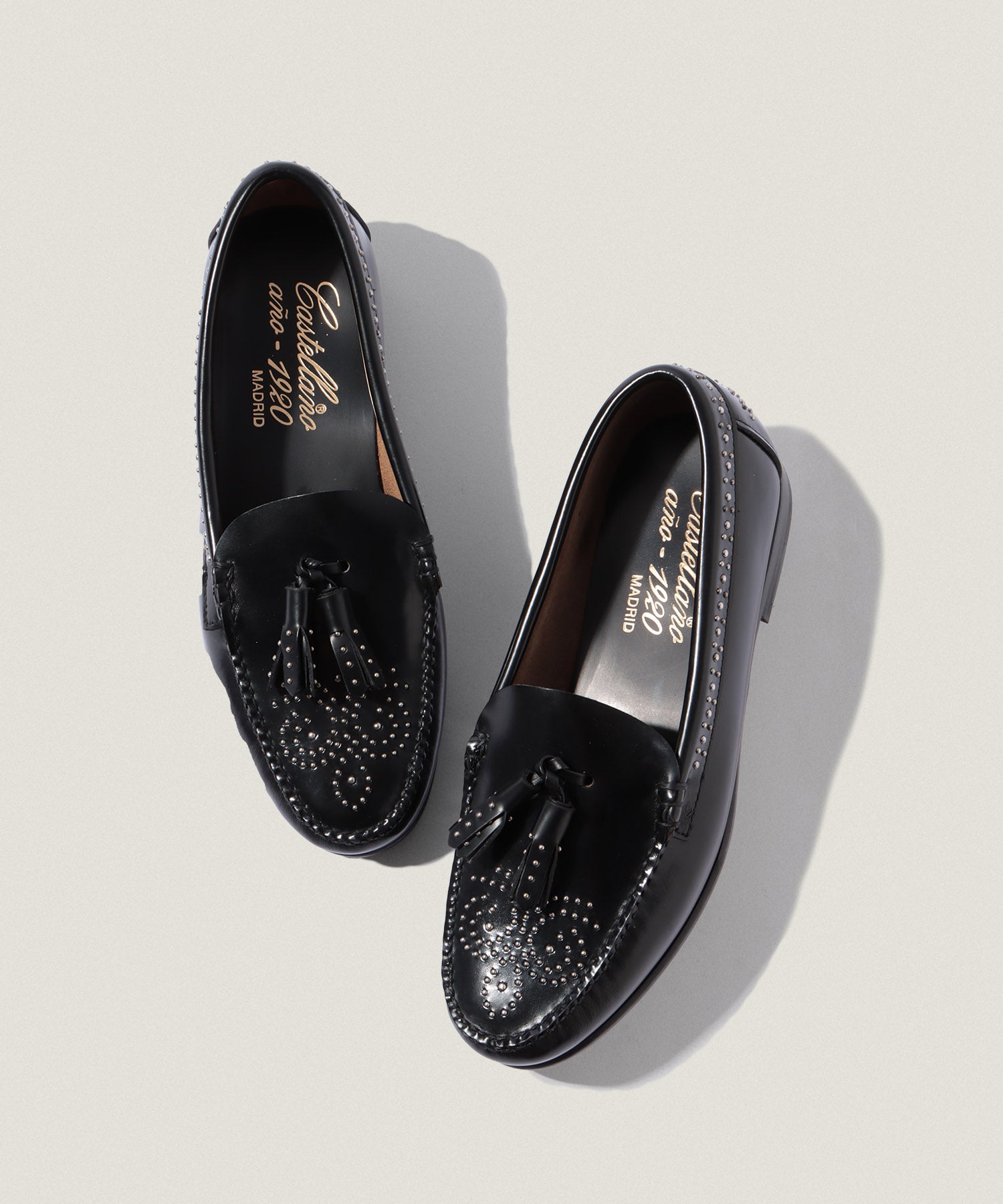 メダリオン スタッズ タッセル モカ ローファー|靴|PIMENTÉ-ピモンテ