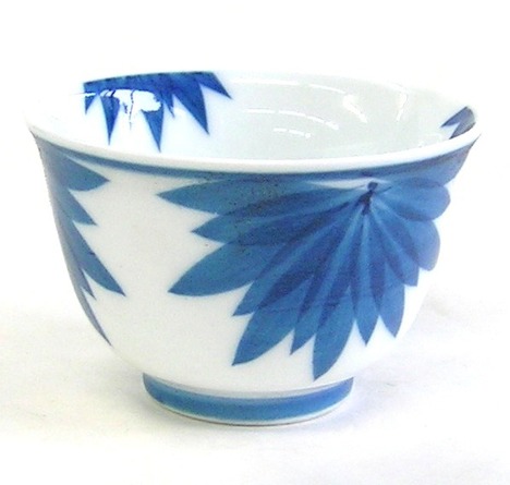 昭和レトロ 有田焼 手描き煎茶碗 120cc【通販/手書き/湯呑み/湯のみ