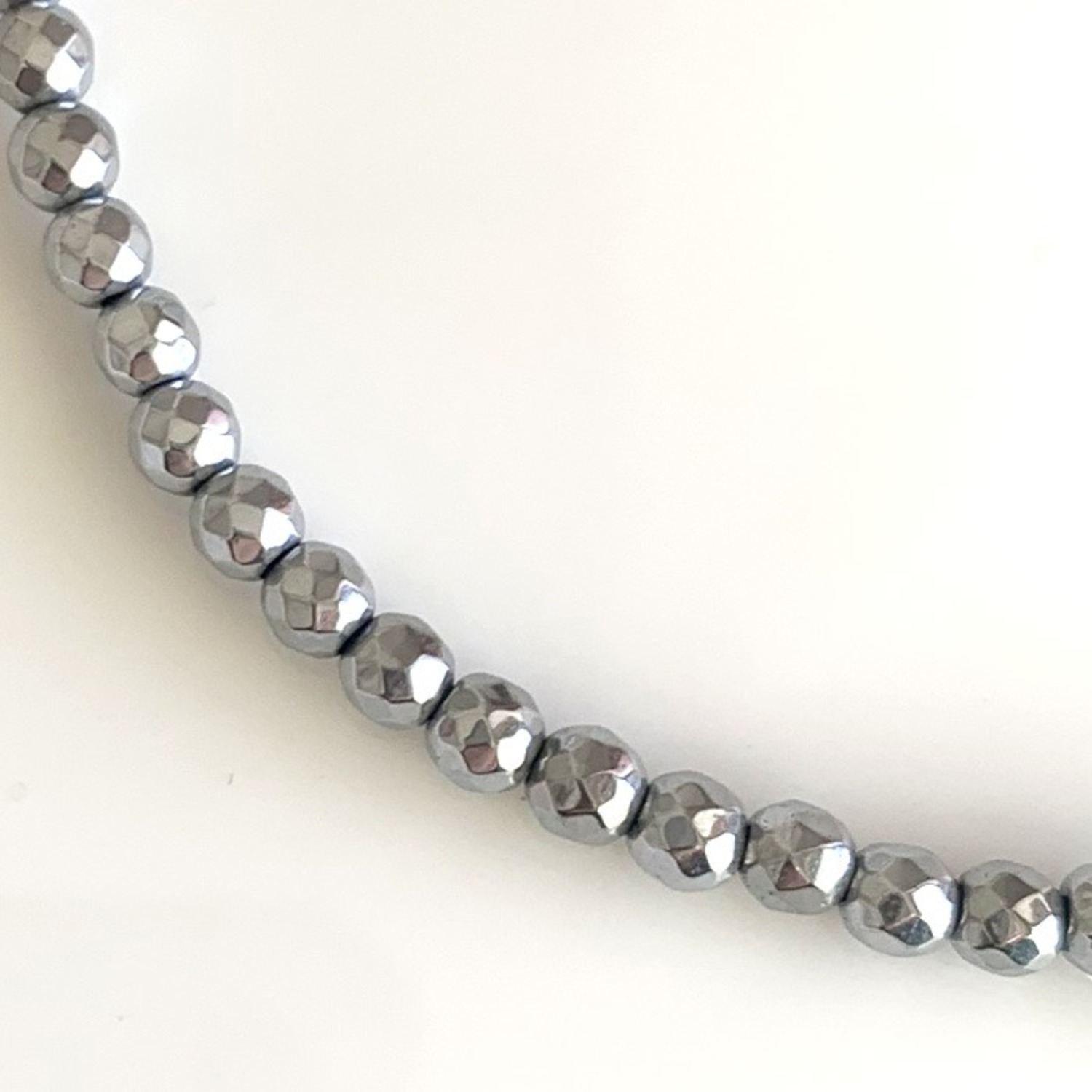 天然石 ヘマタイト ラウンドカット 4x4mm シルバー ＜ アクセサリー