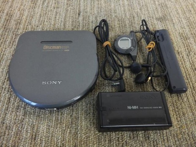 SONY ソニー/Discman ディスクマン CDプレーヤー D-777 （ CD