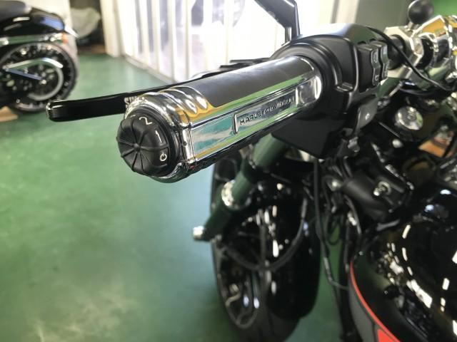 ブレイクアウト(FXBRS)グリップヒーター取り付け（ハーレー