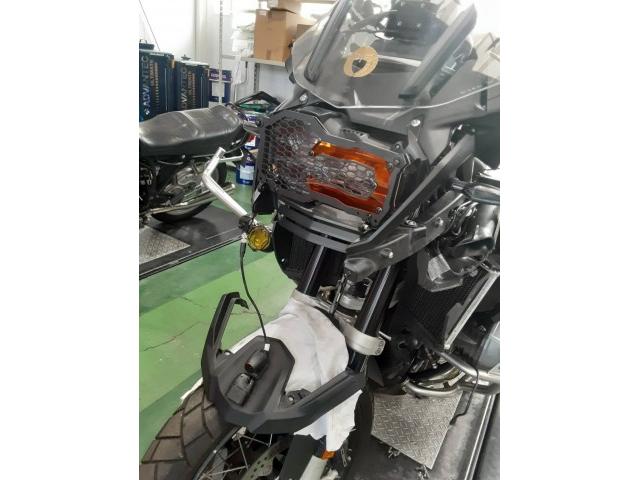 BMW R1250GSA ヘッドライトガード取付（Motorrad