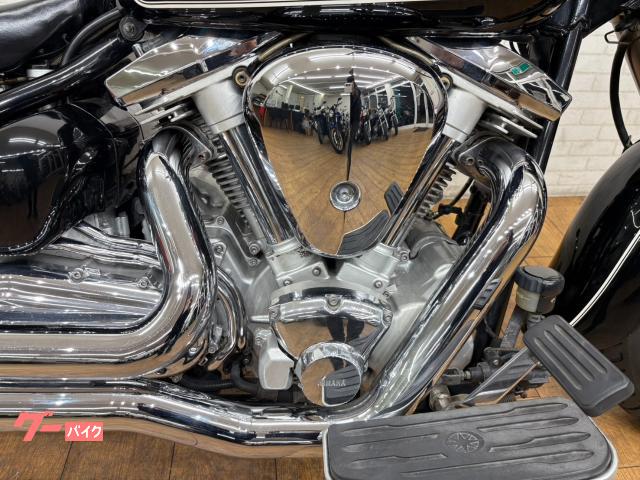 ヤマハ XV1600ロードスター バンス＆ハインズマフラー カスタム