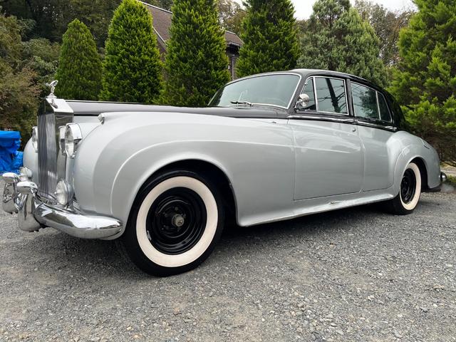 シルバークラウドII（ロールスロイス）の中古車 | 中古車情報・中古車