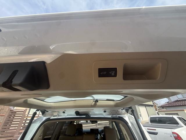 トヨタ ランドクルーザー ZX ☆サンルーフ☆ルーフレール☆レザー