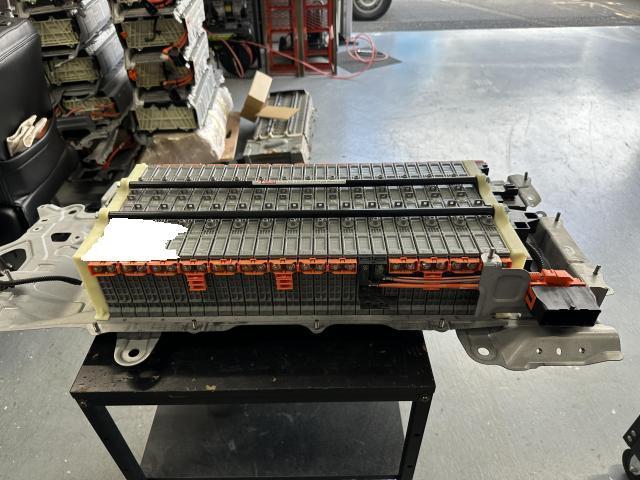 ノア ZWR80 ヴォクシー ハイブリッドバッテリー 修理 交換