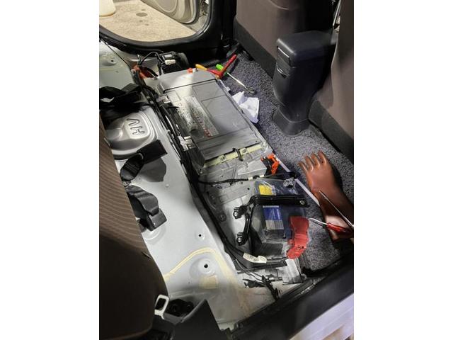 トヨタ アクア NHP10 ハイブリッドバッテリー交換を致しました